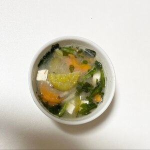 里芋と春菊のお味噌汁